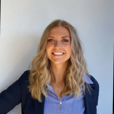 Portrait of Alena Nolan